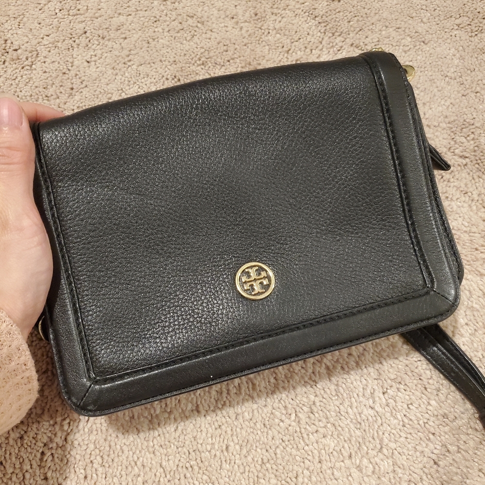 Tory Burch Landon pebbled leather crossbody wallet bag